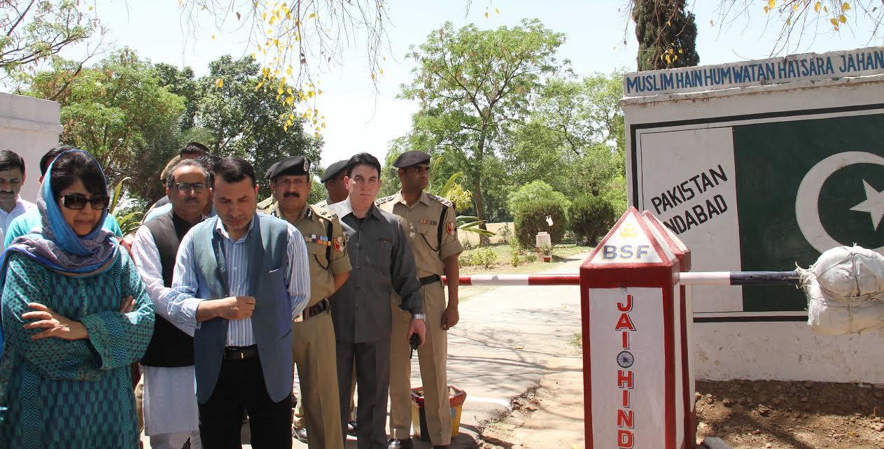 CM tours border areas of Suchetgarh, Baba Chamliyal